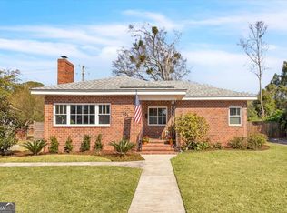 106 E 60th St, Savannah, GA 31405