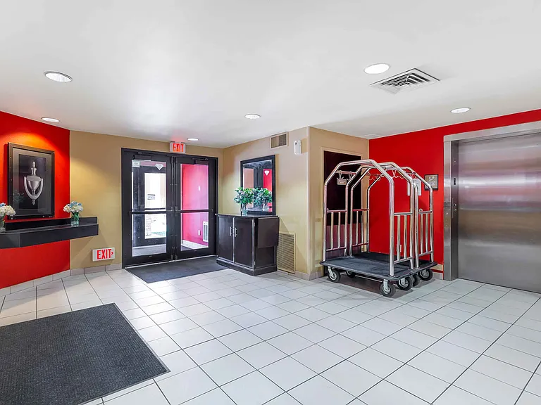 Lobby and Guest Check-in