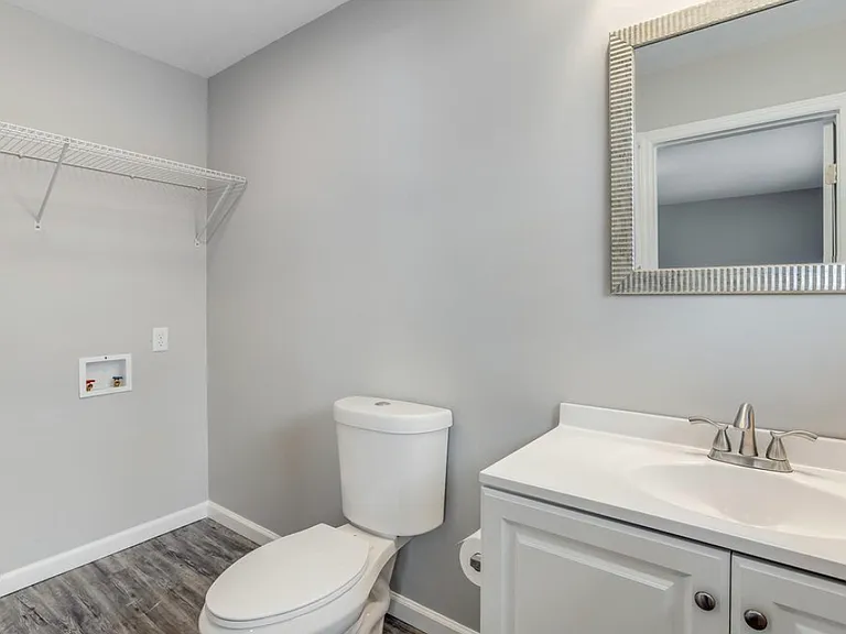 755 E Red Bud Rd #101 — Photo 7