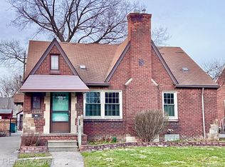 582 W Breckenridge St, Ferndale, MI