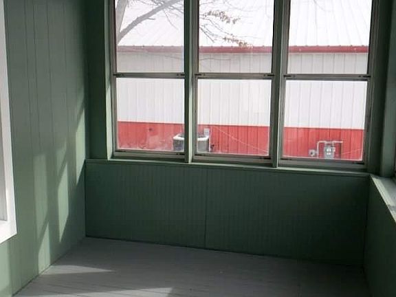 3rd image of 502 W Broadway Blvd