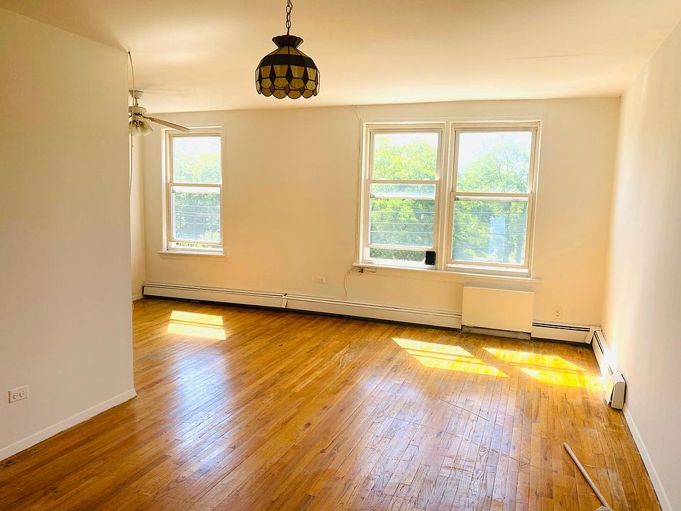1st image of 10515 Seaview Ave #3
