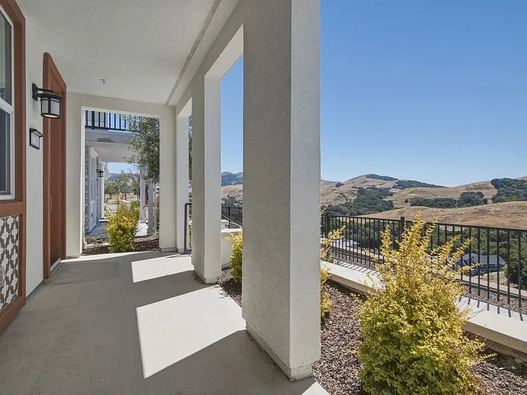 1230 Mateo Miller Cir — Photo 60