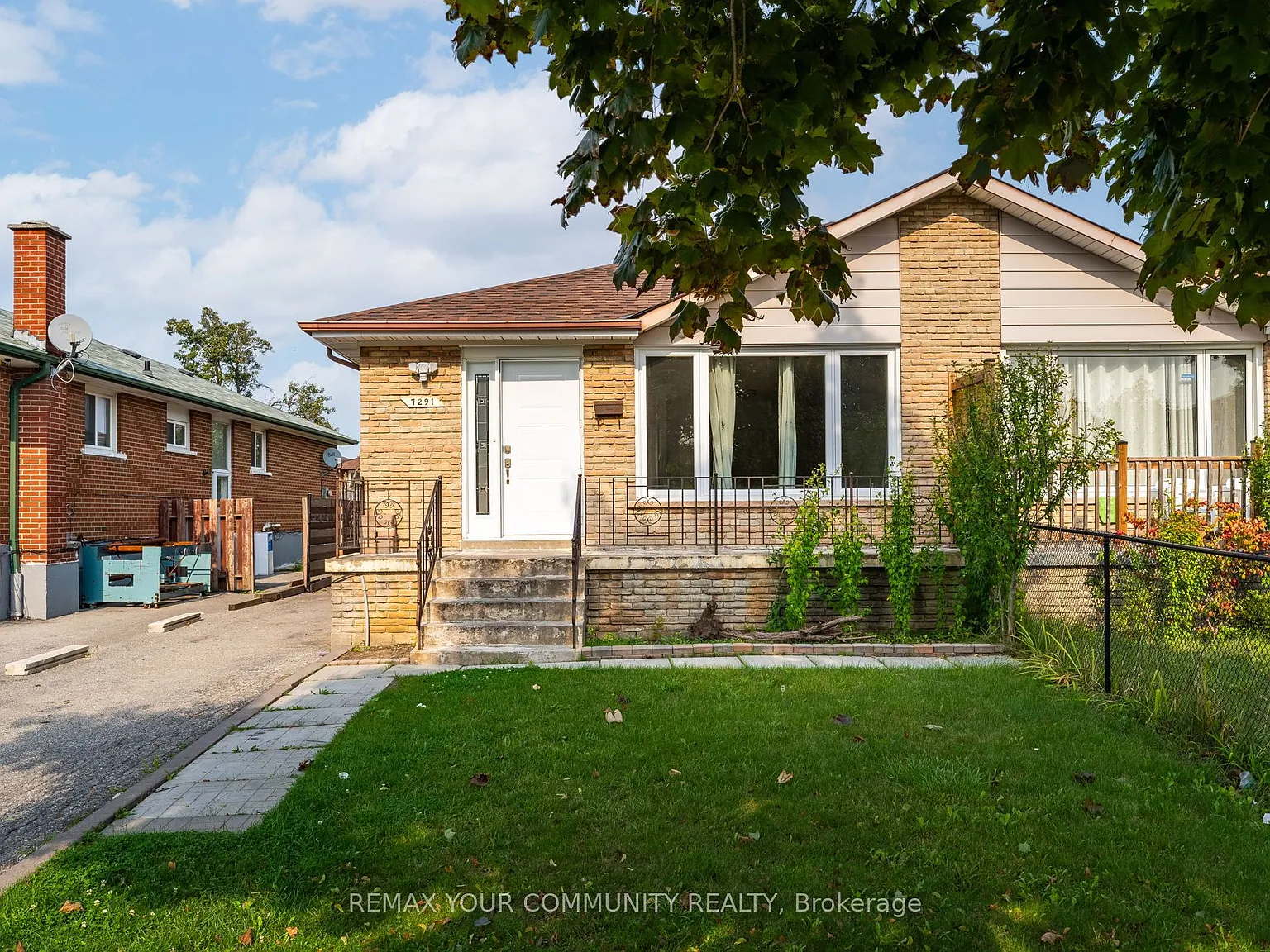 2 bed, $2,400 — Photo 2