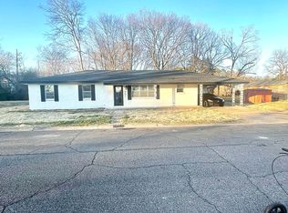 301 1/2 Walnut St, Clarksville, AR 72830
