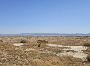 263 263rd St E, Llano, CA 93544