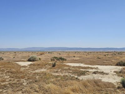 263 263rd St E, Llano, CA, 93544