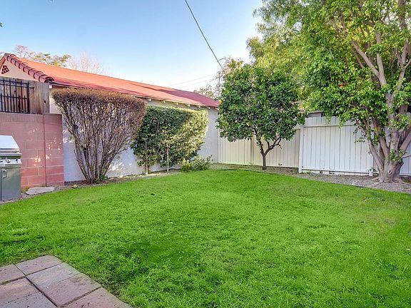 Courtyard between the front house, back house, and garage