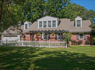 2 Conway Rd, Newport News, VA 23606