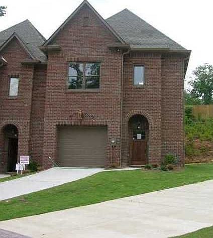 2nd image of 3825 Kinross Pl