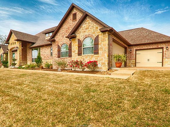 4th image of 3522 Sagamore Dr