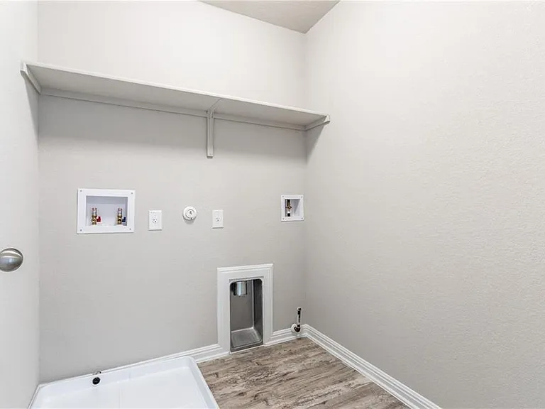 2718 Bridekirk Dr — Photo 22