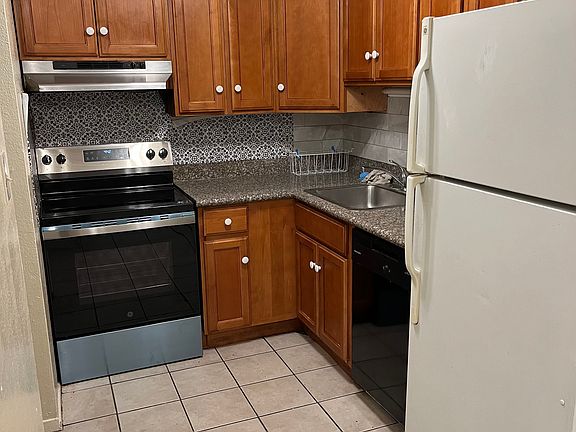 4th image of 4028 Quincy St