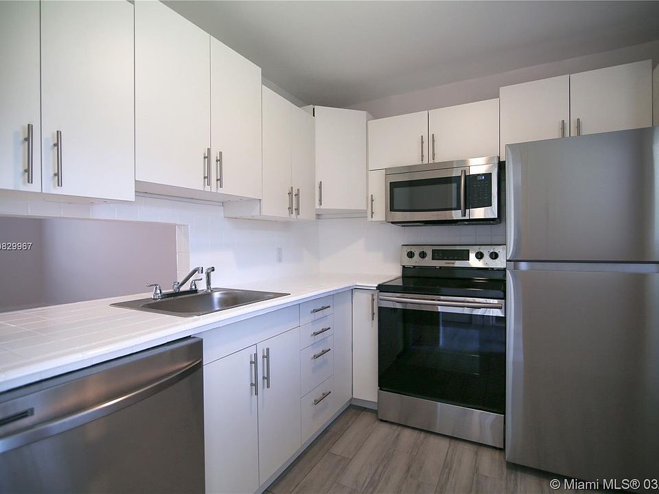 1st image of 403 SW 148th Ave #0