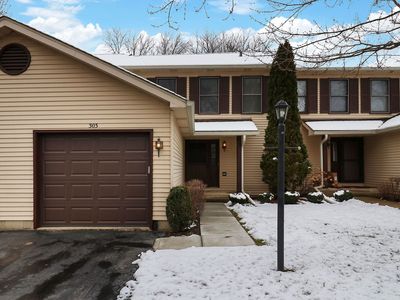 303 Villa Circle Dr #28, Palatine, IL, 60067