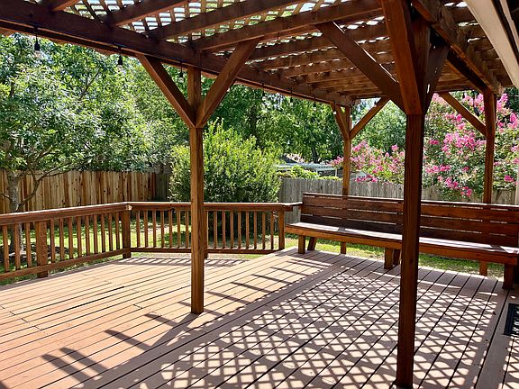 Plenty of shade and built-in seating