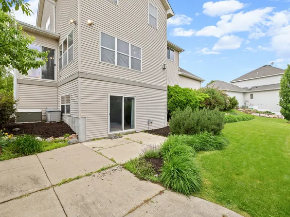618 Tupelo Way, Chaska, MN 55318