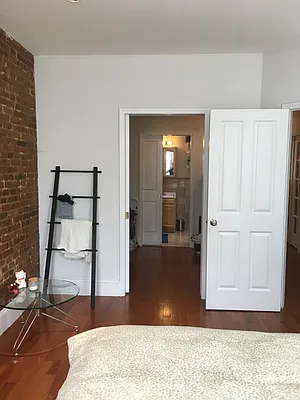 Rented by R New York | media 68