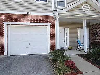 635 Keystone Dr #305 — Photo 2