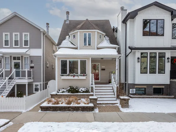 1835 W Fletcher St, Chicago, IL 60657