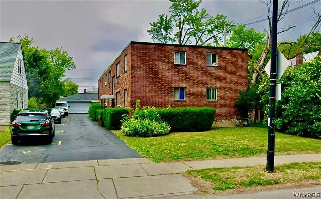2 bed, 1.0 bath, 1250 sqft, $1,350 — Photo 1