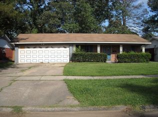 8805 Yancey Pl, Shreveport, LA 71108