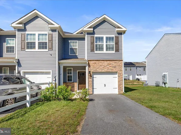 47 Peregrine Way, Burlington, NJ 08016