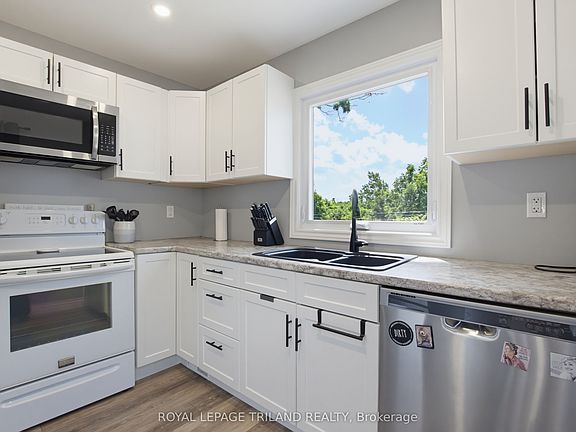 4th image of 75 Connaught Ave