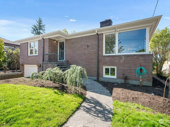 8717 25th Avenue NW, Seattle, WA 98117