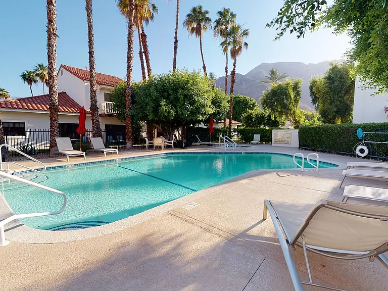77313 Avenida Fernando — Photo 2
