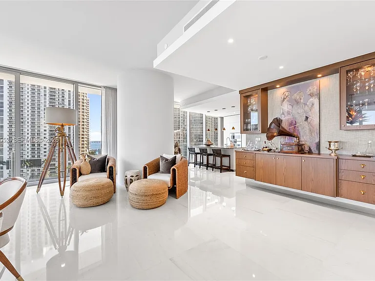 300 Biscayne Boulevard Way #901E — Photo 49