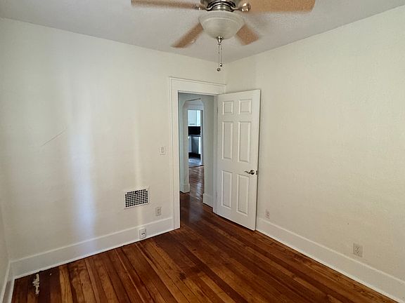 5th image of 404 N Hayford Ave