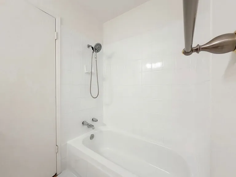 5961 Kies Way — Photo 10