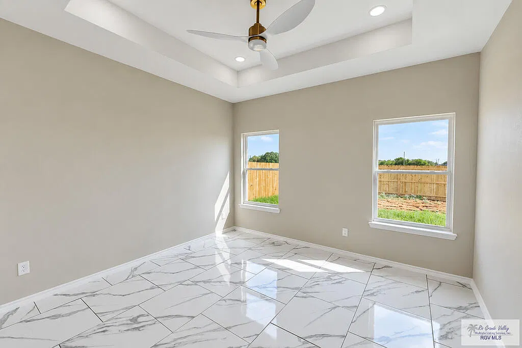3 bed, 2.0 bath, 1183 sqft, $1,700 — Photo 4