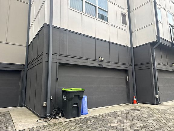 3rd image of 2138 Bristol Cv