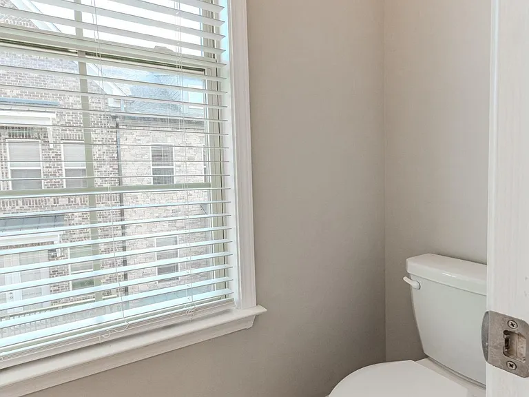 5051 Pinckney Ln — Photo 46