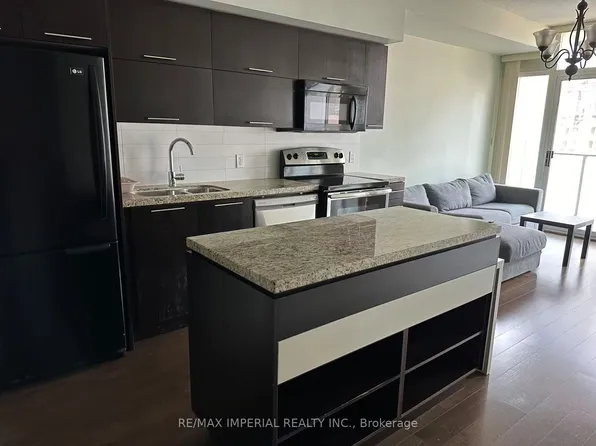 21 Nelson St, Toronto, ON