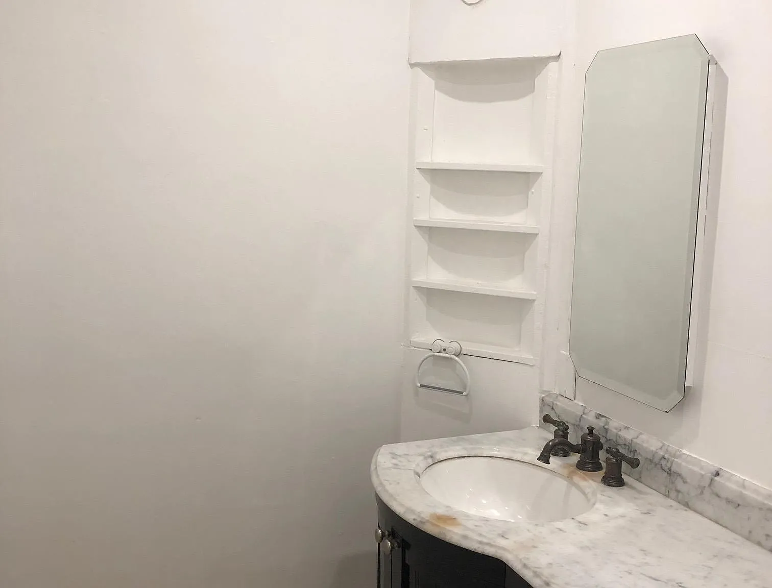 3 bed, 1692 sqft, $4,285 — Photo 3