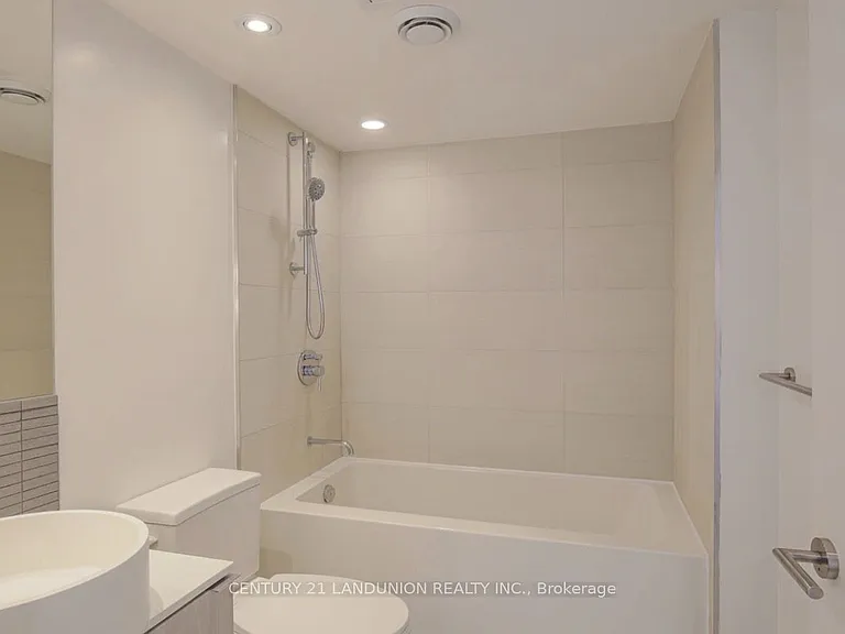 161 Roehampton Ave #2802 — Photo 7