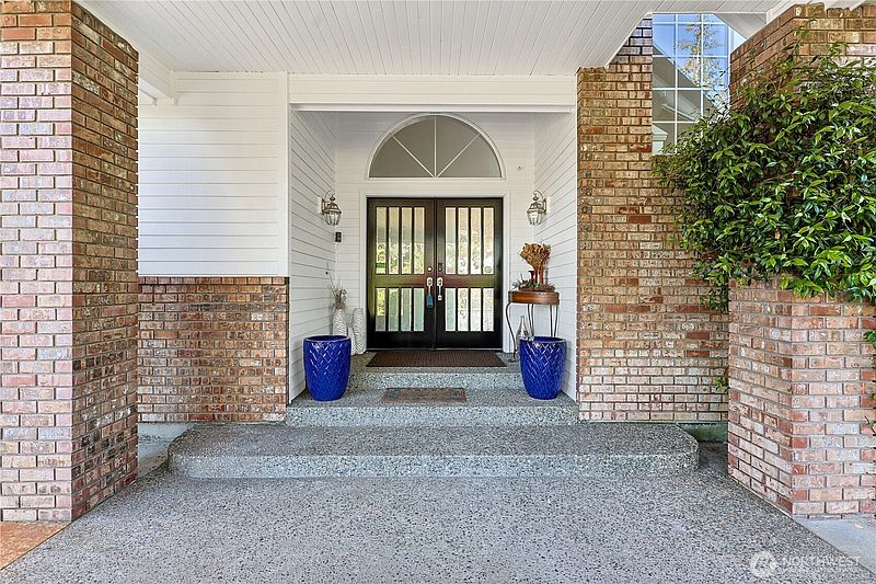 4th image of 1603 126th Avenue E