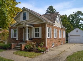 609 McKinley Ave, Geneva, IL 60134