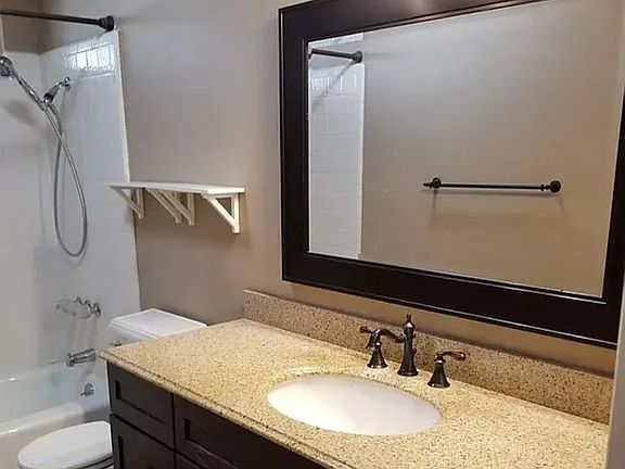 3rd image of 19228 Shoshonee Rd