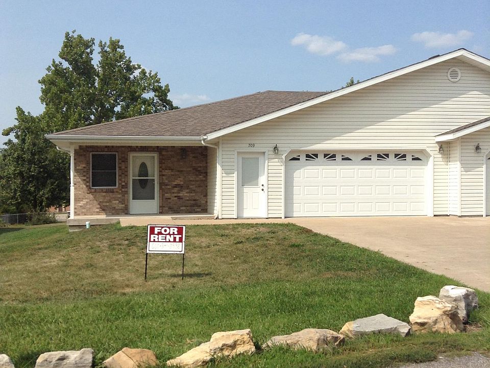 1st image of 709 Wiles Ln