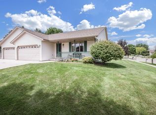 2202 Summit St, Manitowoc, WI 54220