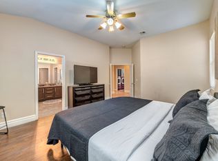 8704 Las Posas Ave, Las Vegas, NV 89147