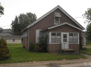 10 4th Ave E, Albia, IA 52531