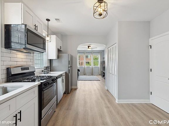 2nd image of 2429 W Cortland St APT 2R