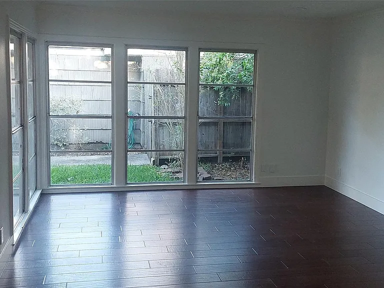 4629 Cedar Oaks Ln — Photo 6