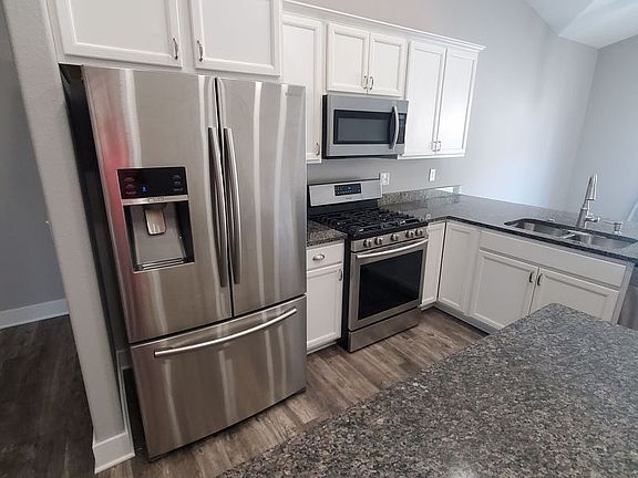 4th image of 8472 Westbrook Dr