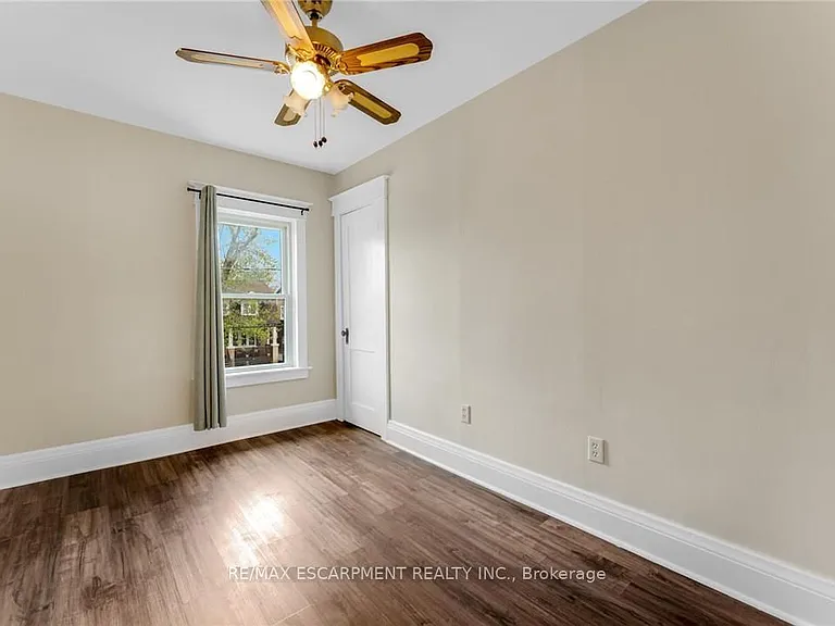112 Oakland Ave — Photo 18